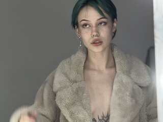 NuraWiliams naked free